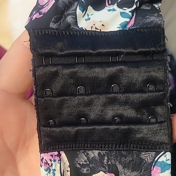 ๐ 3/$33 Rare Torrid Floral Skull Wire-Free Bra - Picture 3 of 5